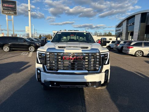 New 2026 GMC Sierra 2500 Denali w/ Denali Reserve Package image 2