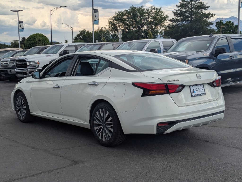 Used 2025 Nissan Altima 2.5 SV FWD image 7