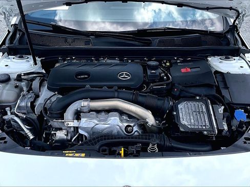 Used 2025 Mercedes-Benz CLA 250 image 32