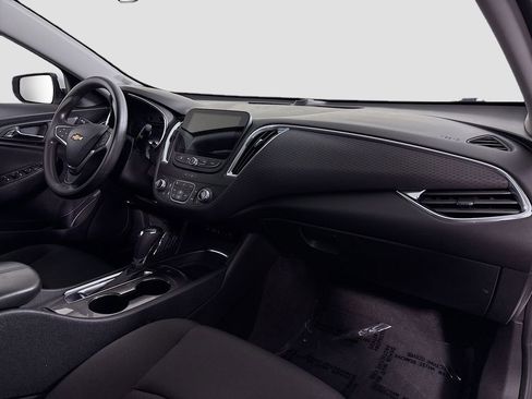 Used 2020 Chevrolet Malibu LT FWD image 30