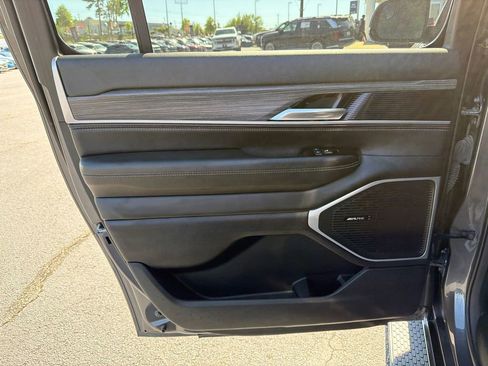 Used 2024 Jeep Wagoneer L Series II w/ Flexible Seating Group AWD/4WD image 22