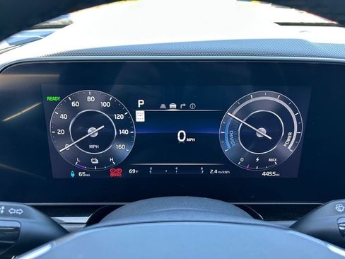 Used 2025 Kia Niro Wind w/ Wind Preserve Package FWD image 17