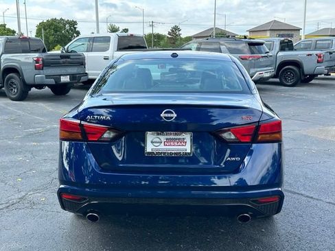 Used 2024 Nissan Altima 2.5 SR AWD/4WD image 5