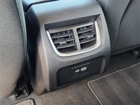 Used 2020 Chevrolet Blazer LT image 29