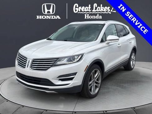Used 2017 Lincoln MKC Reserve w/ Lincoln MKC Climate Package AWD/4WD image 2