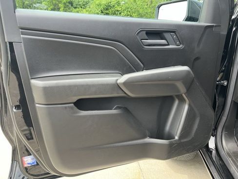 Used 2025 Chevrolet Colorado Trail Boss AWD/4WD image 23