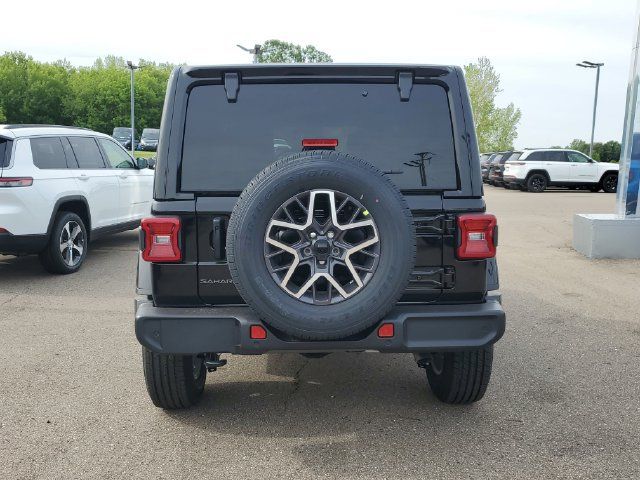 New 2026 Jeep Wrangler Unlimited Sahara AWD/4WD image 6