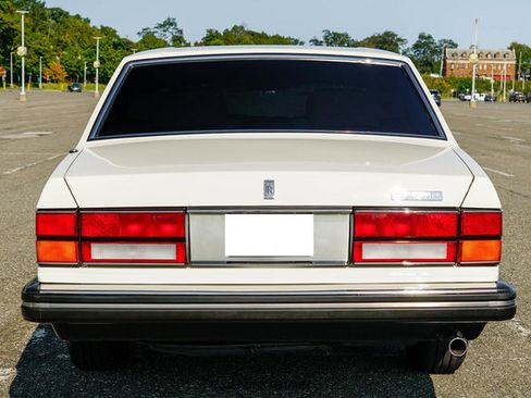 Used 1989 Rolls-Royce Silver Spirit RWD image 7