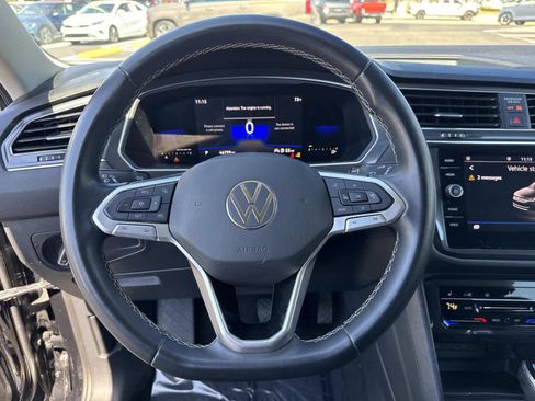 Used 2023 Volkswagen Tiguan SE image 32