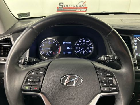 Used 2018 Hyundai Tucson Limited image 13