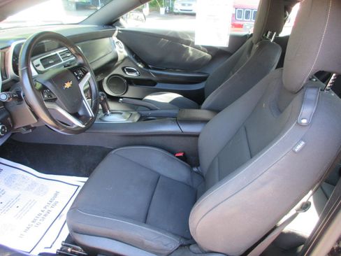 Used 2015 Chevrolet Camaro LT RWD image 17