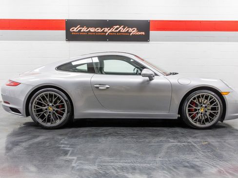 Used 2018 Porsche 911 Carrera S w/ Sport Package image 17