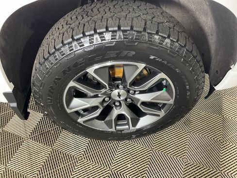 Used 2024 Chevrolet Silverado 1500 RST AWD/4WD image 5