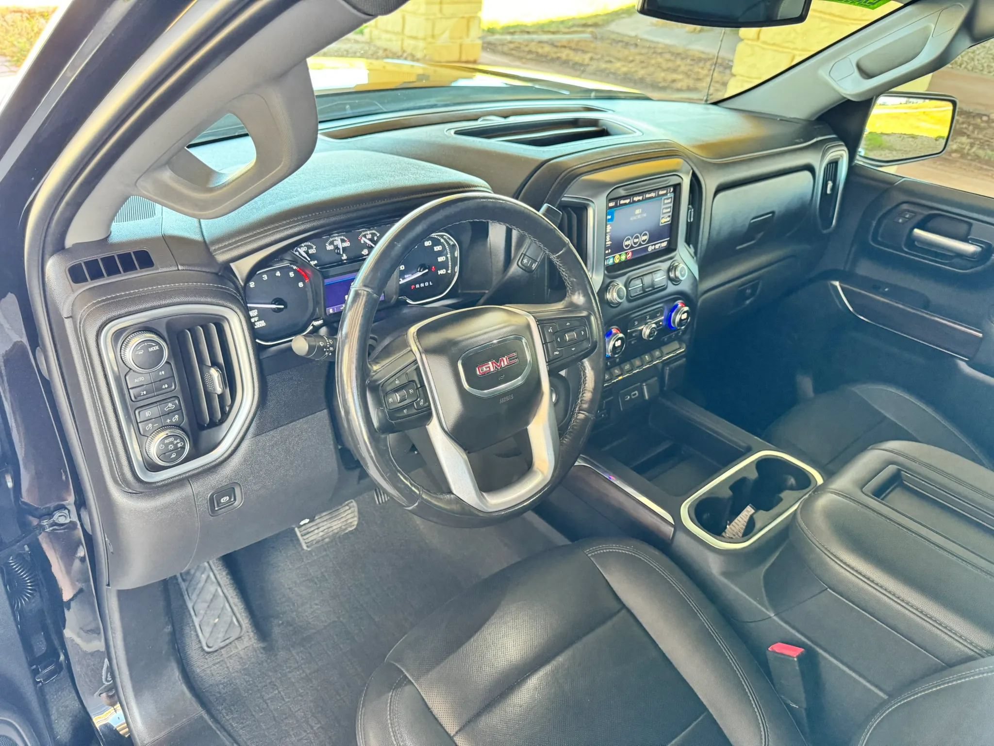 Used 2021 GMC Sierra 1500 SLT AWD/4WD image 12