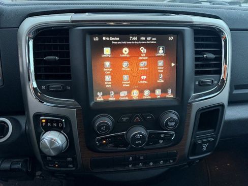 Used 2017 RAM 1500 Laramie AWD/4WD image 18