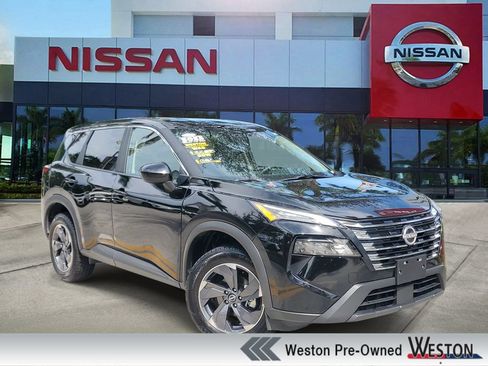 Certified 2025 Nissan Rogue SV FWD image 1