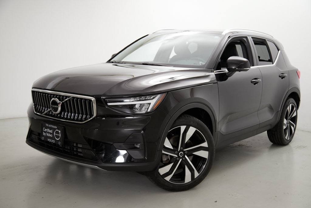 Certified 2023 Volvo XC40 B5 Ultimate w/ Protection Package Premier AWD/4WD image 2