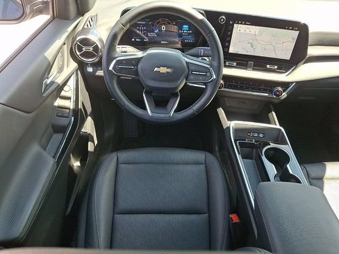 Used 2025 Chevrolet Equinox LT w/ Convenience Package II AWD/4WD image 13