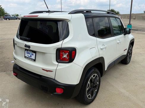Used 2015 Jeep Renegade Trailhawk w/ Premium Leather Group AWD/4WD image 6