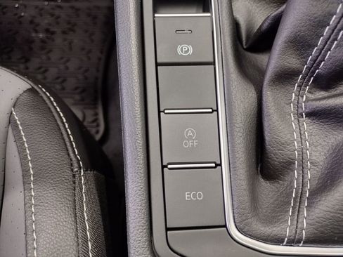 New 2026 Volkswagen Jetta SE FWD image 31