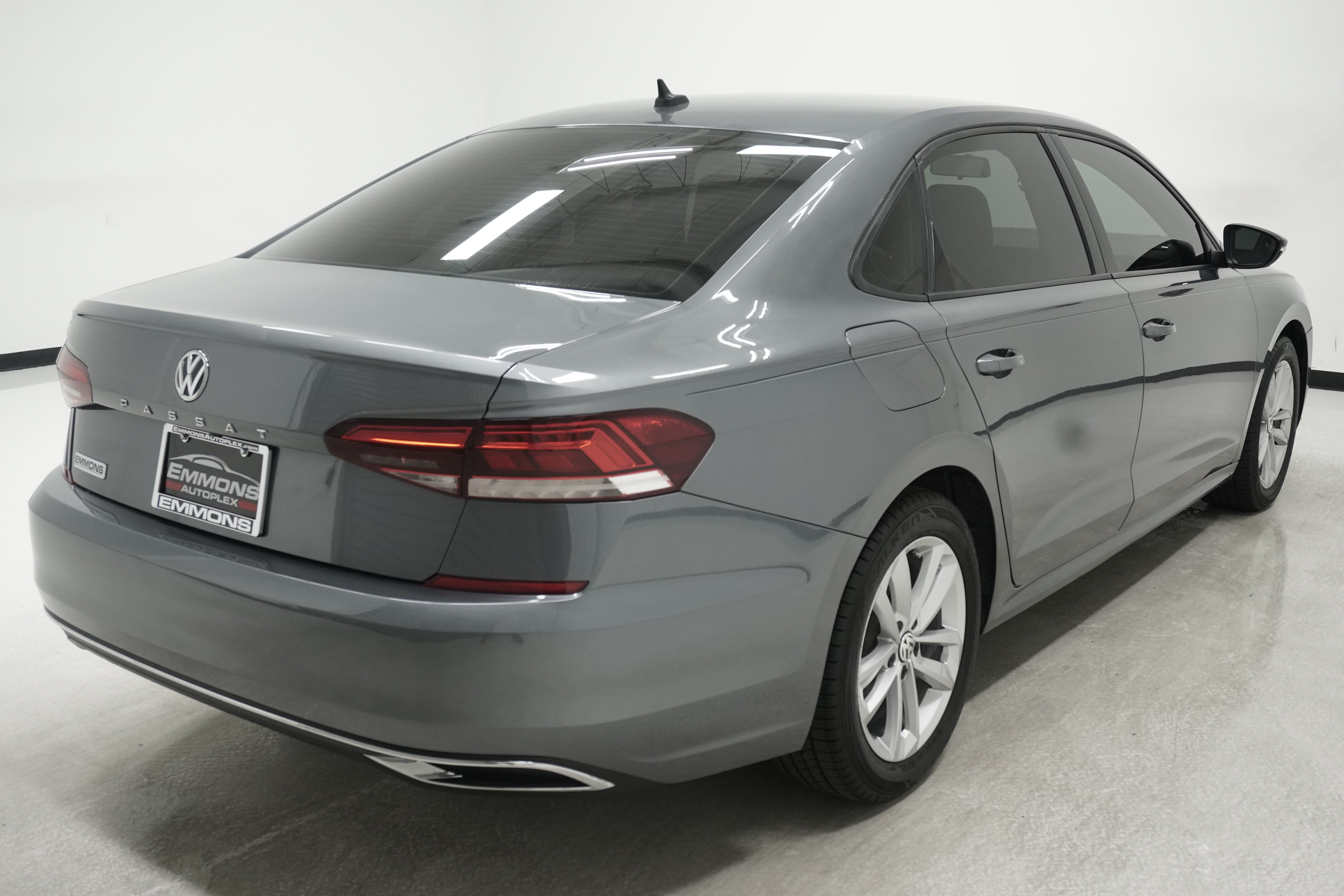 Used 2020 Volkswagen Passat 2.0T S FWD image 4