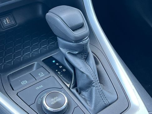 Certified 2023 Toyota RAV4 XLE AWD/4WD image 21