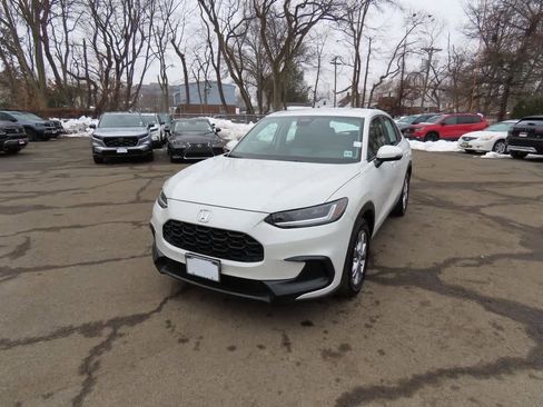 Certified 2024 Honda HR-V LX image 1