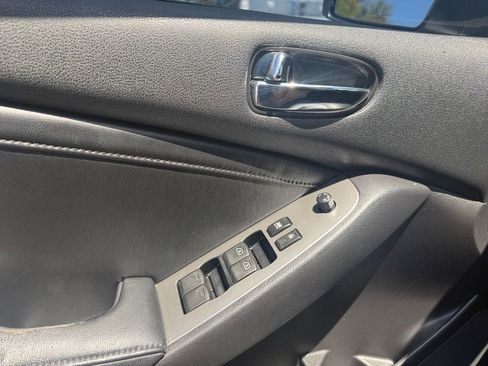 Used 2012 Nissan Altima 2.5 SL w/ 2.5SL Pkg image 19