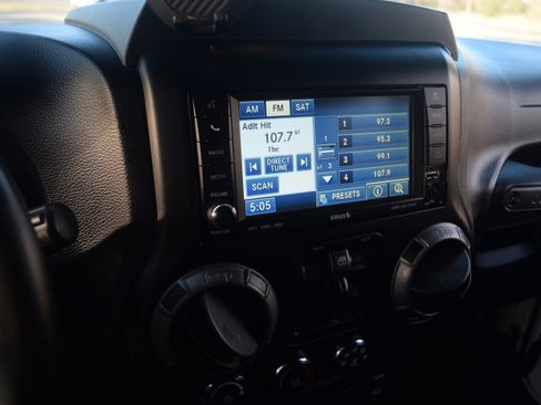 Used 2014 Jeep Wrangler Unlimited Sport w/ Quick Order Package 24S image 8