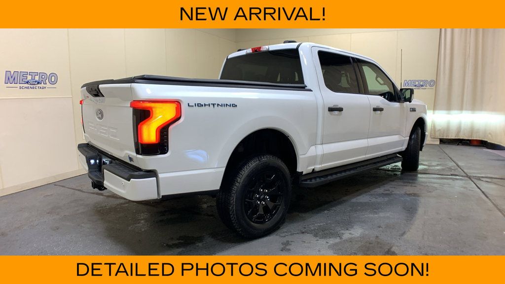 Used 2025 Ford F150 Lightning XLT AWD/4WD image 3