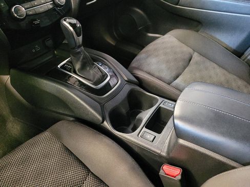 Used 2021 Nissan Rogue Sport SV FWD image 26