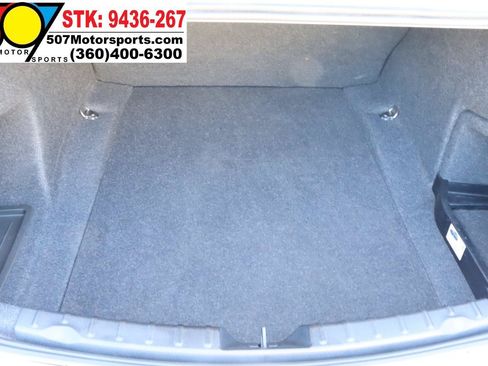 Used 2015 BMW 320i Sedan RWD image 15
