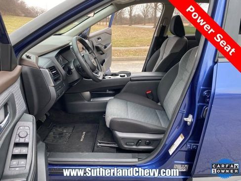 Used 2023 Nissan Rogue SV image 14
