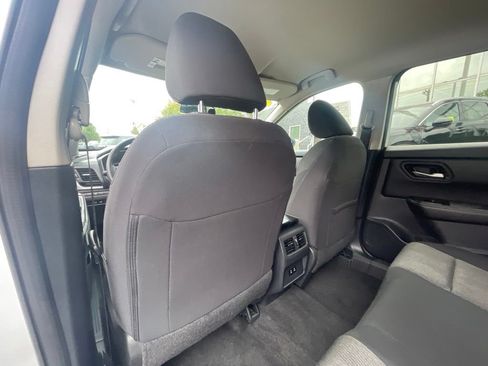 Certified 2024 Nissan Rogue SV AWD/4WD image 20