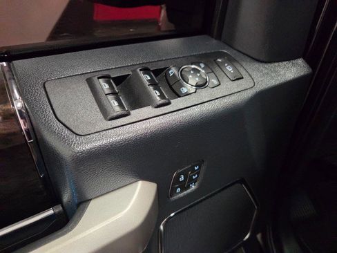 Used 2022 Ford F350 Lariat w/ Lariat Ultimate Package image 35