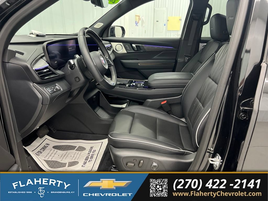 Used 2026 Buick Enclave Avenir w/ Super Cruise Package AWD/4WD image 9