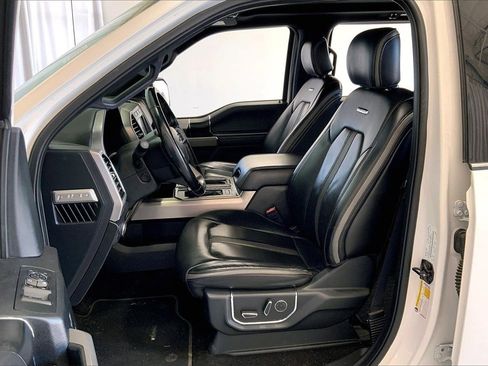 Used 2018 Ford F150 Platinum w/ Equipment Group 701A Luxury image 15