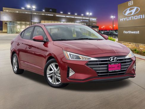 Used 2019 Hyundai Elantra Value Edition w/ Winter Weather Package FWD image 3