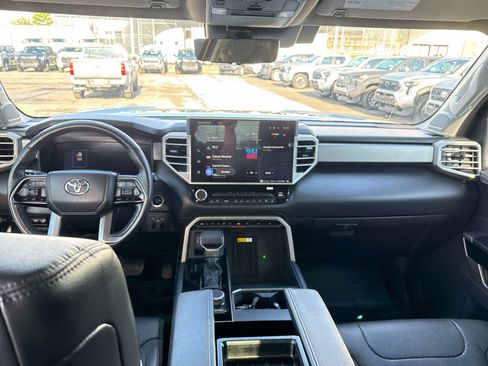 Used 2024 Toyota Tundra Limited AWD/4WD image 14