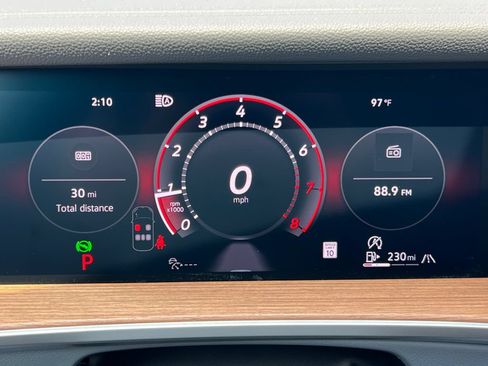New 2026 Volkswagen Tiguan SEL R-Line AWD/4WD image 18