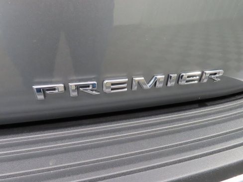 Used 2025 Chevrolet Suburban Premier image 54