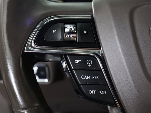 Used 2021 Lincoln Nautilus Reserve image 48