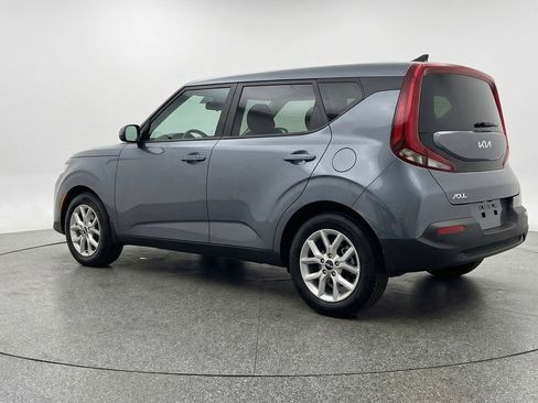 Used 2025 Kia Soul LX w/ LX Technology Package FWD image 6