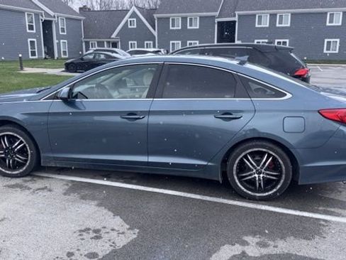 Used 2016 Hyundai Sonata SE FWD image 2