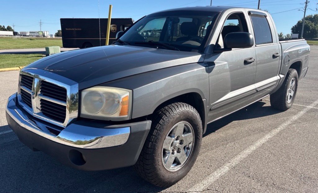 Used 2005 Dodge Dakota SLT RWD image 1