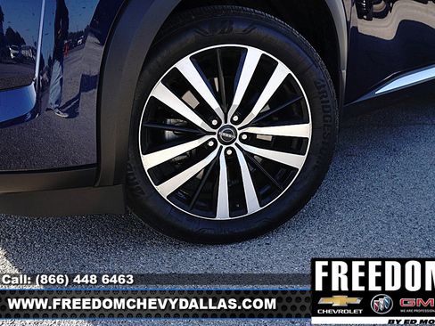 Used 2024 Nissan Pathfinder Platinum w/ Cargo Package image 45