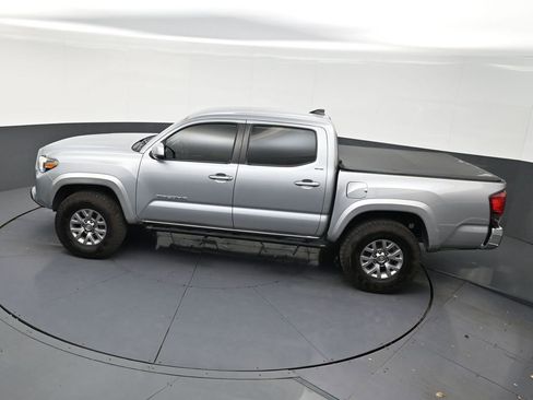 Used 2019 Toyota Tacoma SR5 w/ SR5 Appearance Package (SM) RWD image 14