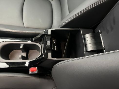 Certified 2025 Toyota Corolla Cross XLE image 26