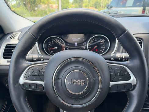 Used 2020 Jeep Compass Latitude w/ Safety & Security Group FWD image 18