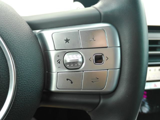 Used 2024 Genesis GV60 RWD image 45